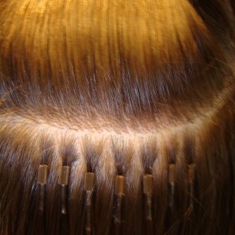Mikrogyűrűs hajhosszabbítás – csak kíméletesen!